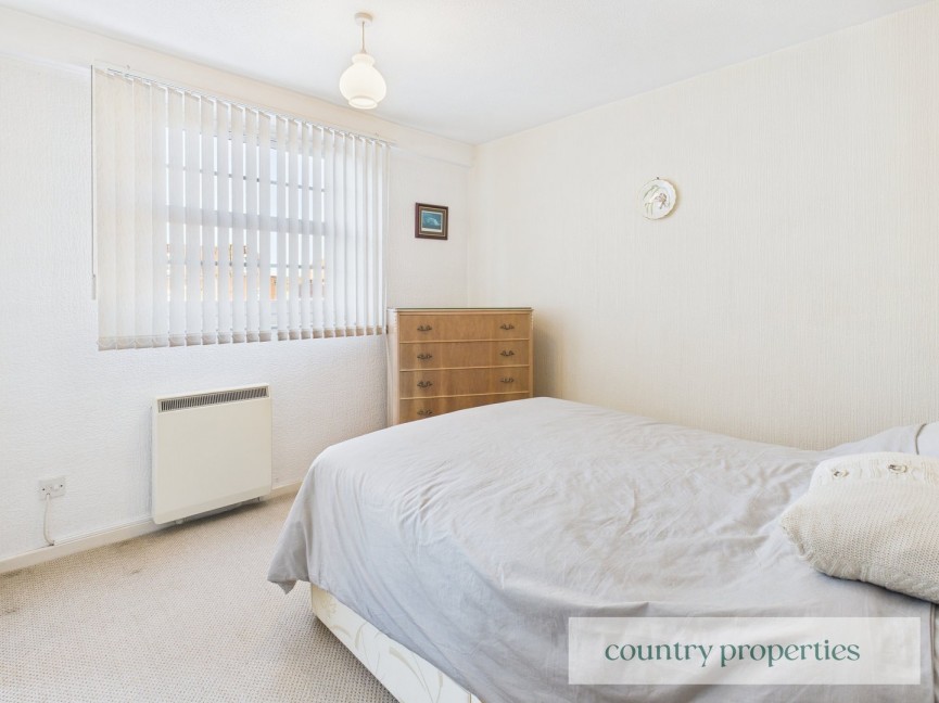 2 bedroom Flat for Sale Fretherne Road, Welwyn Garden City, Hertfordshire