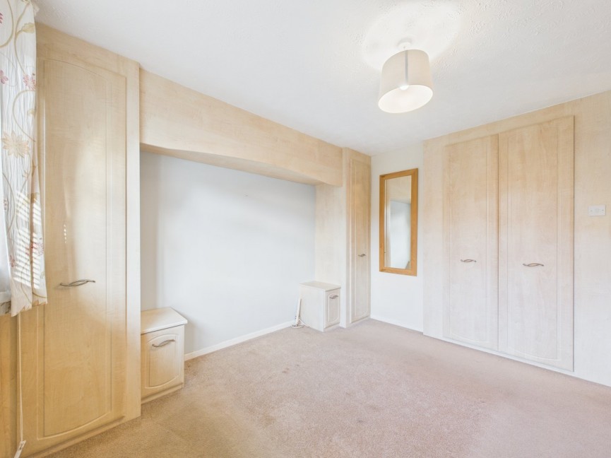 3 bedroom Bungalow for Sale King James Way, Royston, Hertfordshire