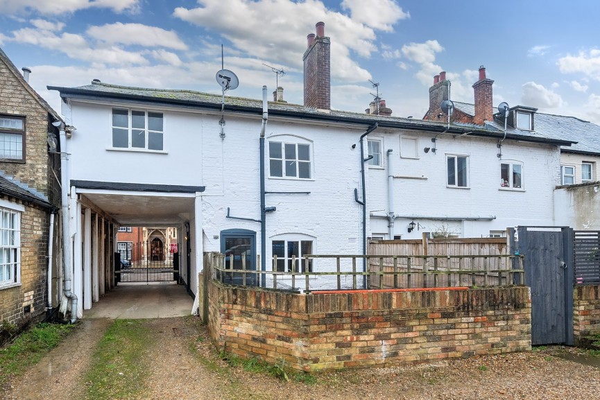 3 bedroom House for Sale High Street, Shefford, Bedfordshire