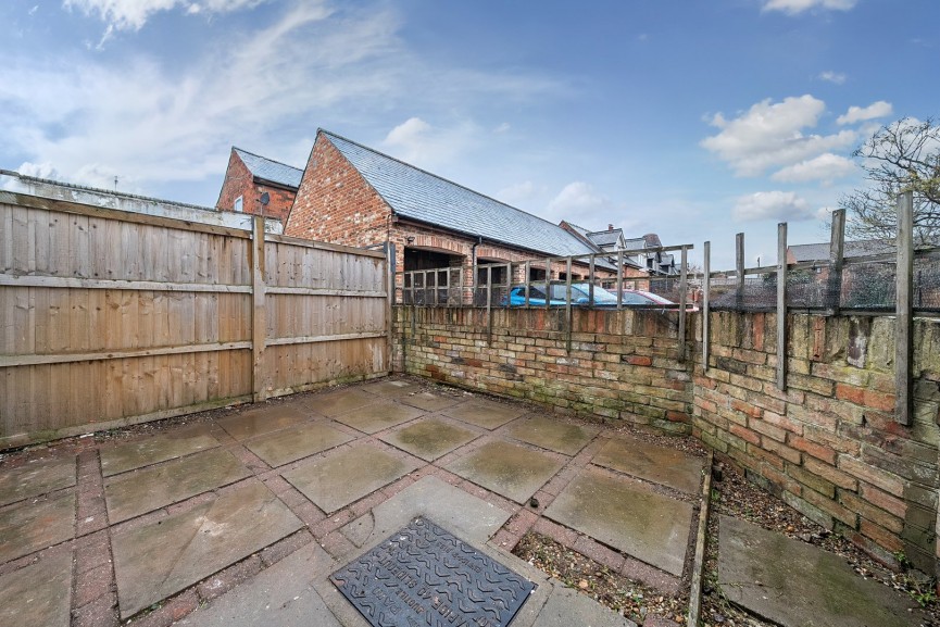 3 bedroom House for Sale High Street, Shefford, Bedfordshire