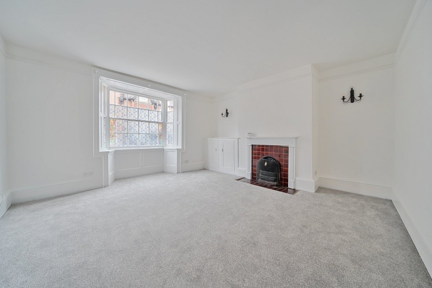 3 bedroom House for Sale High Street, Shefford, Bedfordshire