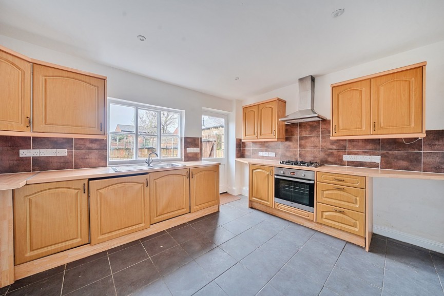 3 bedroom House for Sale High Street, Shefford, Bedfordshire