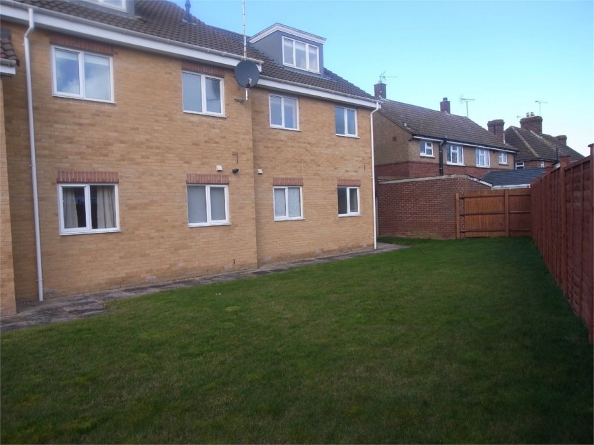 1 bedroom Flat for Sale Luton Road, Barton-le-Clay, Bedfordshire