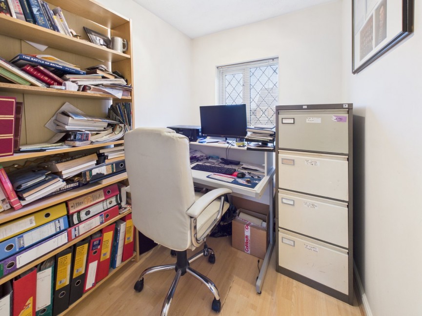 3 bedroom House for Sale Berkeley Close, Biggleswade, Bedfordshire