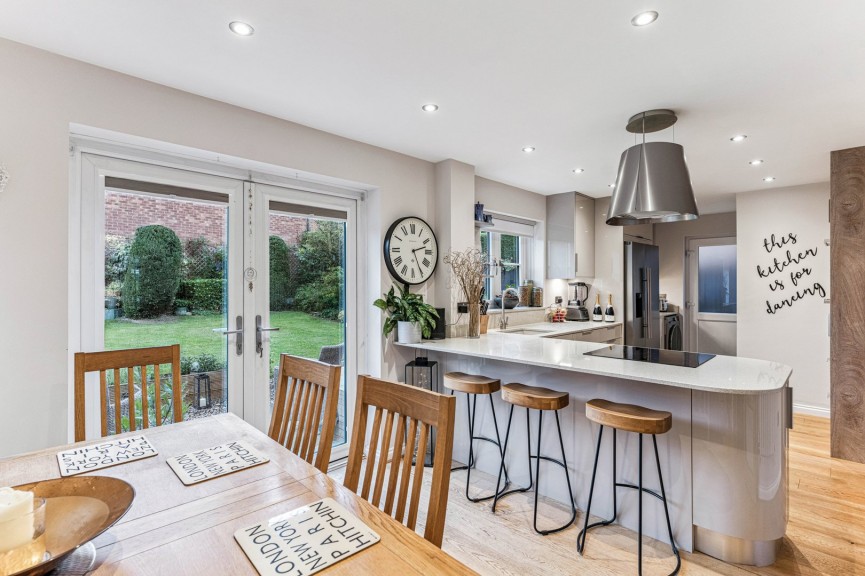 4 bedroom House for Sale St Ippolyts, Hitchin, Hertfordshire