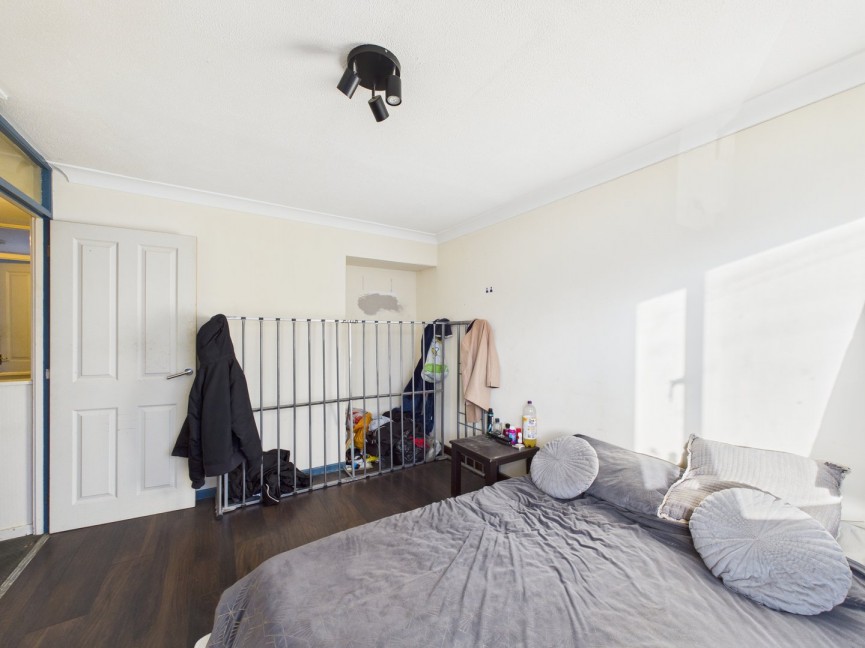 4 bedroom House for Sale Spring Close, Biggleswade, Bedfordshire