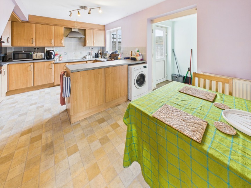 4 bedroom House for Sale Spring Close, Biggleswade, Bedfordshire