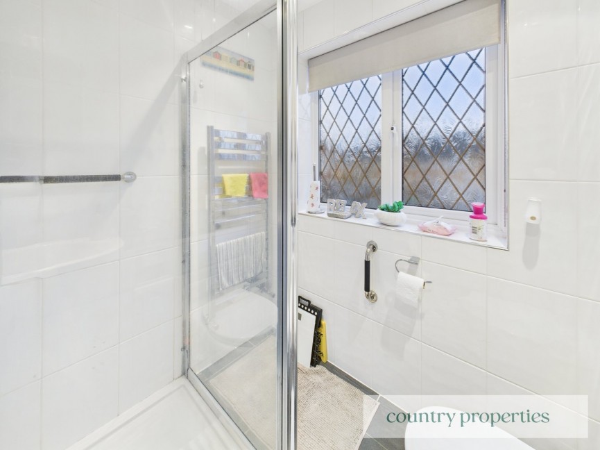 4 bedroom House for Sale Beverley Gardens, Welwyn Garden City, Hertfordshire