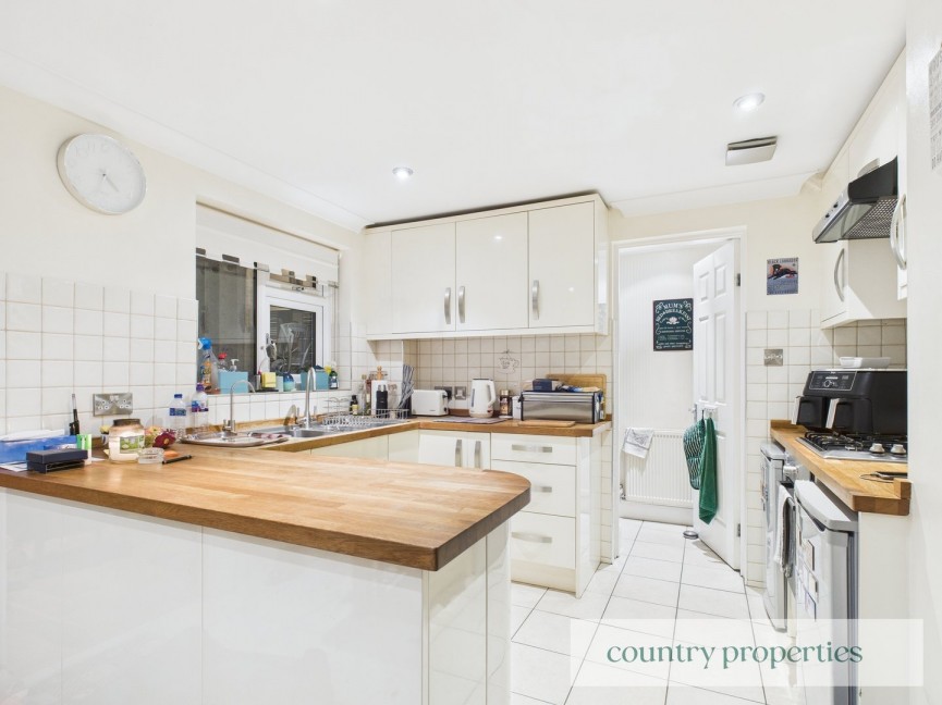 4 bedroom House for Sale Beverley Gardens, Welwyn Garden City, Hertfordshire