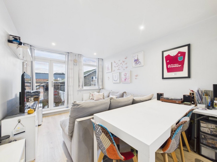 1 bedroom Flat for Sale John Street, Royston, Hertfordshire