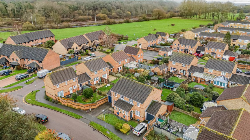 3 bedroom House for Sale Drakes Way, Hatfield, Hertfordshire