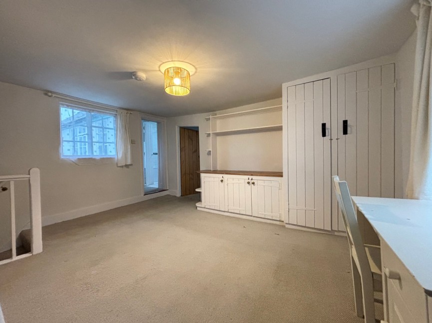 3 bedroom House for Letting High Street, ASHWELL, Hertfordshire