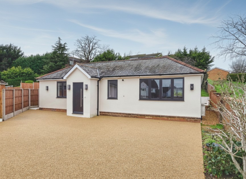 2 bedroom Bungalow for Sale Maulden, Bedfordshire