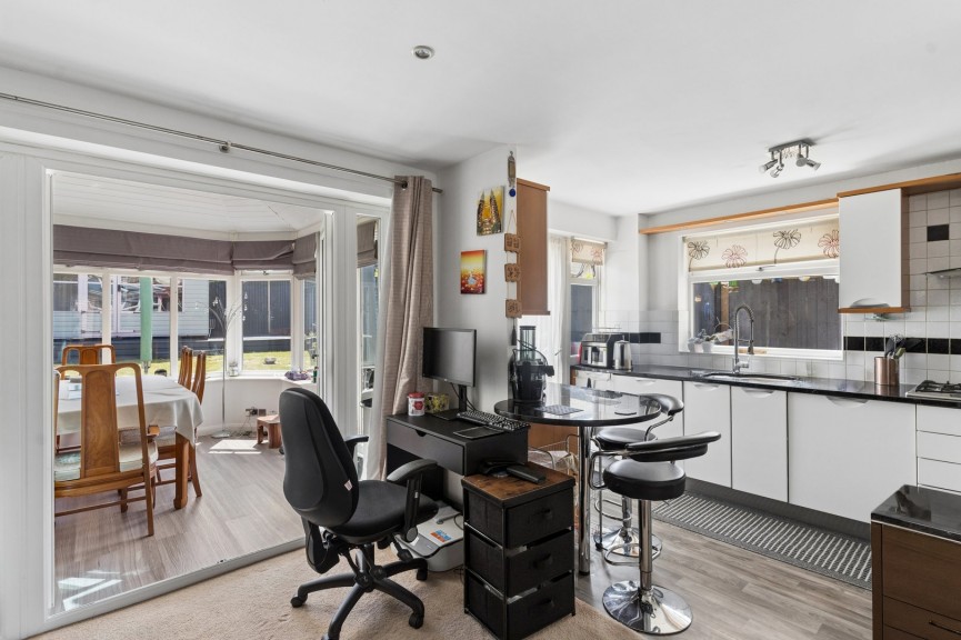 3 bedroom House for Sale Westbury Close, Hitchin, Hertfordshire