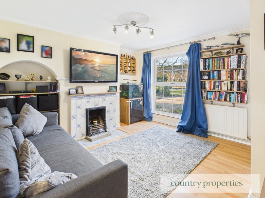 3 bedroom House for Sale Hollybush Lane, Welwyn Garden City, Hertfordshire