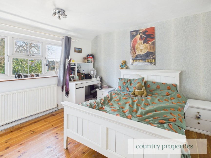 3 bedroom House for Sale Hollybush Lane, Welwyn Garden City, Hertfordshire