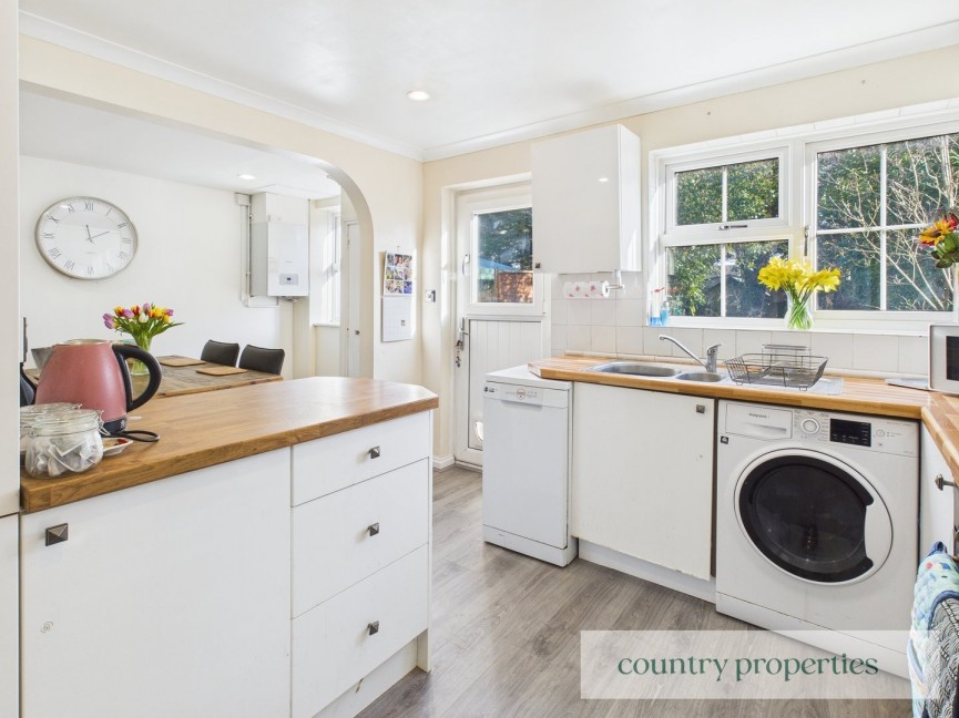 3 bedroom House for Sale Hollybush Lane, Welwyn Garden City, Hertfordshire