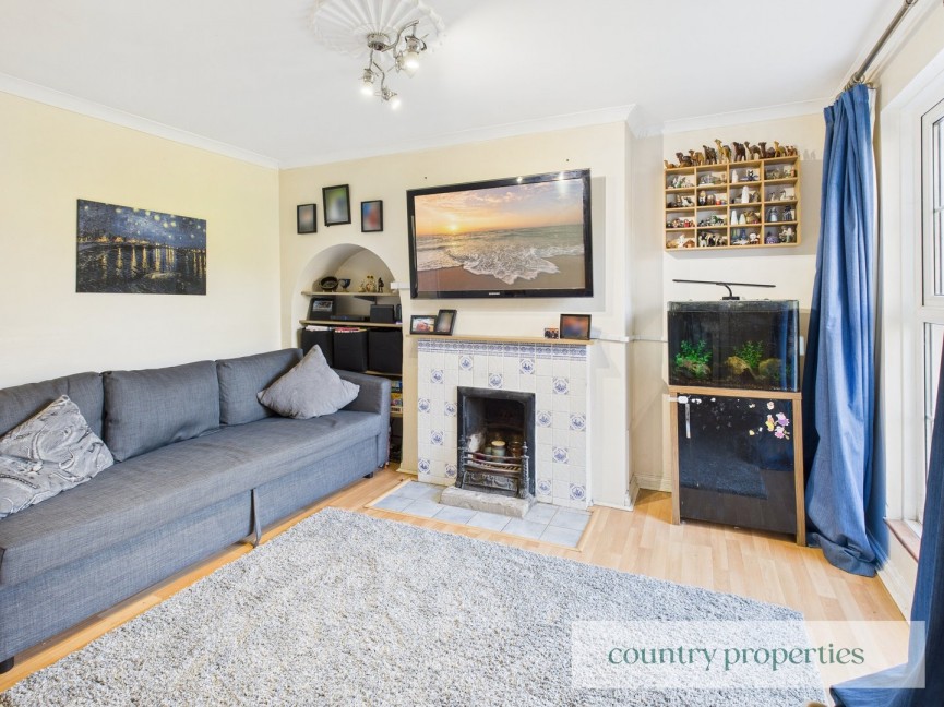 3 bedroom House for Sale Hollybush Lane, Welwyn Garden City, Hertfordshire