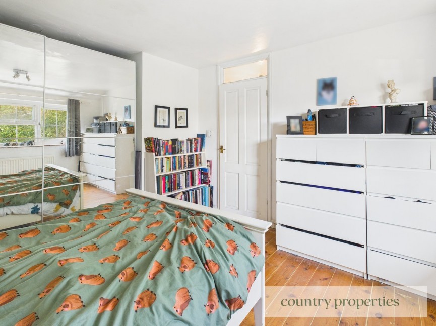 3 bedroom House for Sale Hollybush Lane, Welwyn Garden City, Hertfordshire