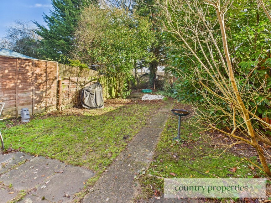 3 bedroom House for Sale Hollybush Lane, Welwyn Garden City, Hertfordshire