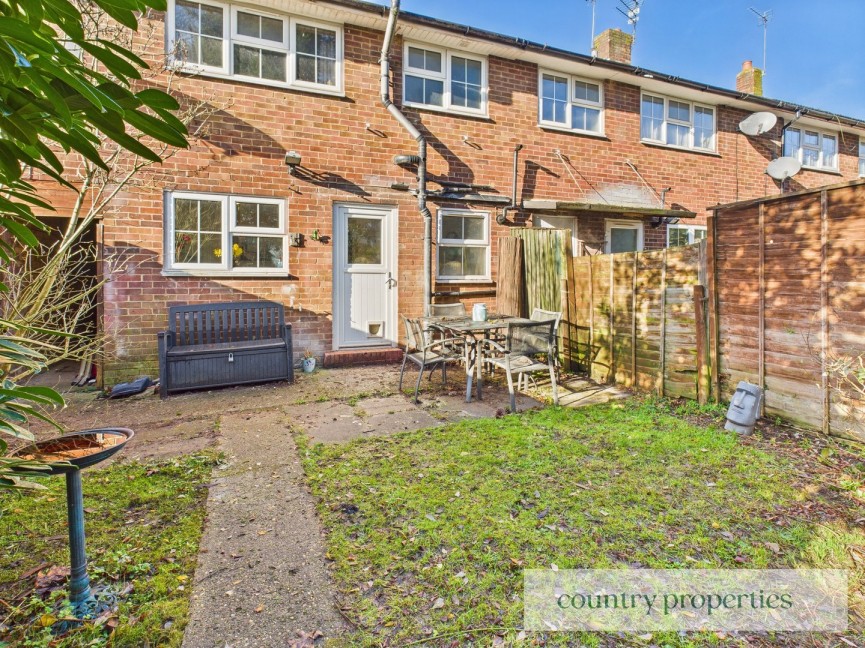 3 bedroom House for Sale Hollybush Lane, Welwyn Garden City, Hertfordshire