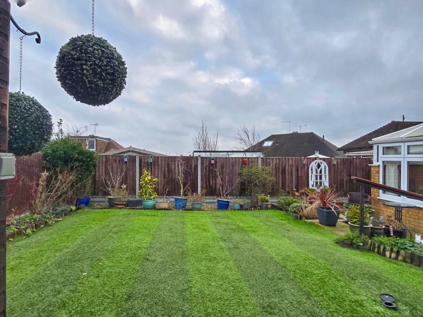 2 bedroom Bungalow for Sale Ampthill, Bedfordshire