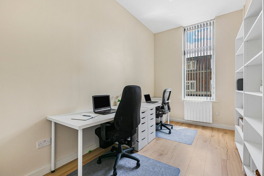 2 bedroom Flat for Sale Town Centre, Hatfield, Hertfordshire