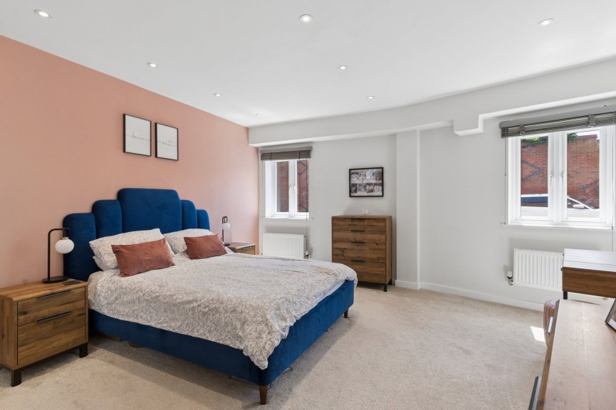 2 bedroom Flat for Sale Hitchin, Hertfordshire