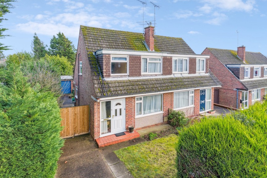 3 bedroom House for Sale Riddy Hill Close, Hitchin, Hertfordshire