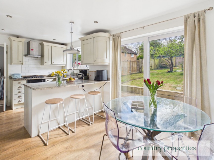 4 bedroom House for Sale Haymeads, Welwyn Garden City, Hertfordshire