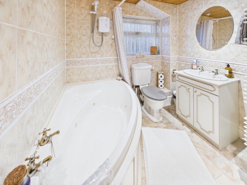 3 bedroom House for Sale Park Drive, Baldock, Hertfordshire