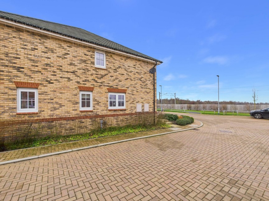 4 bedroom House for Sale Hampshire Road, Royston, Hertfordshire