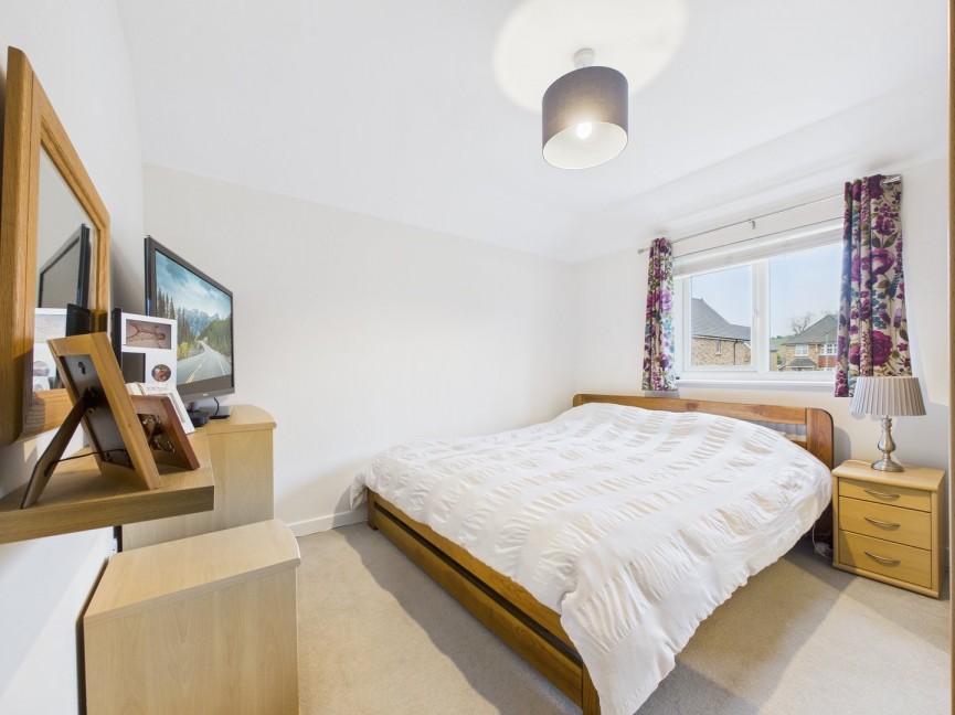 4 bedroom House for Sale Hampshire Road, Royston, Hertfordshire