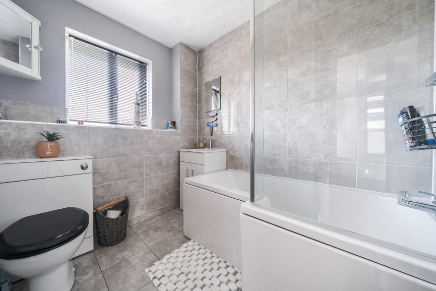 3 bedroom House for Sale Sullivan Close, Shefford, Bedfordshire