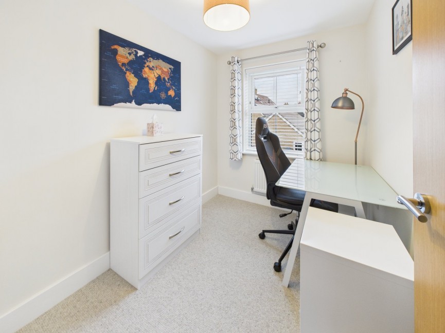 3 bedroom House for Sale Kennett Drive, Biggleswade, Bedfordshire