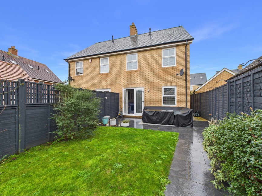 3 bedroom House for Sale Kennett Drive, Biggleswade, Bedfordshire