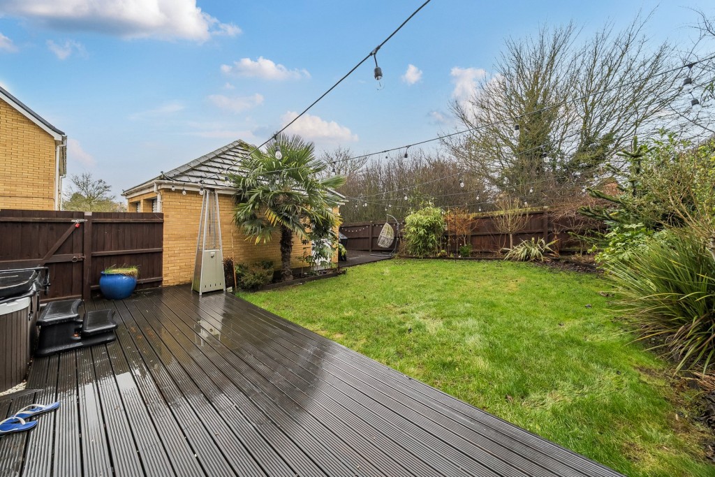 Boundary Close, Henlow, Bedfordshire