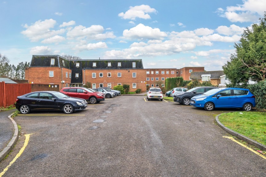 1 bedroom Flat for Sale Grove Court, Arlesey, Bedfordshire