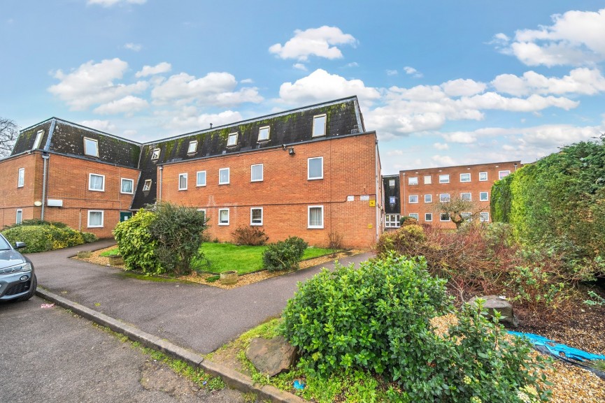 1 bedroom Flat for Sale Grove Court, Arlesey, Bedfordshire