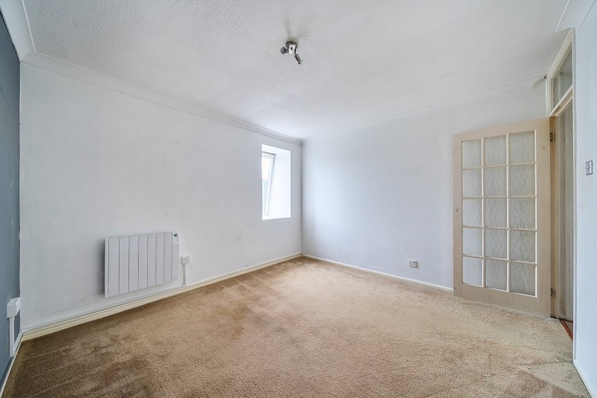 1 bedroom Flat for Sale Grove Court, Arlesey, Bedfordshire