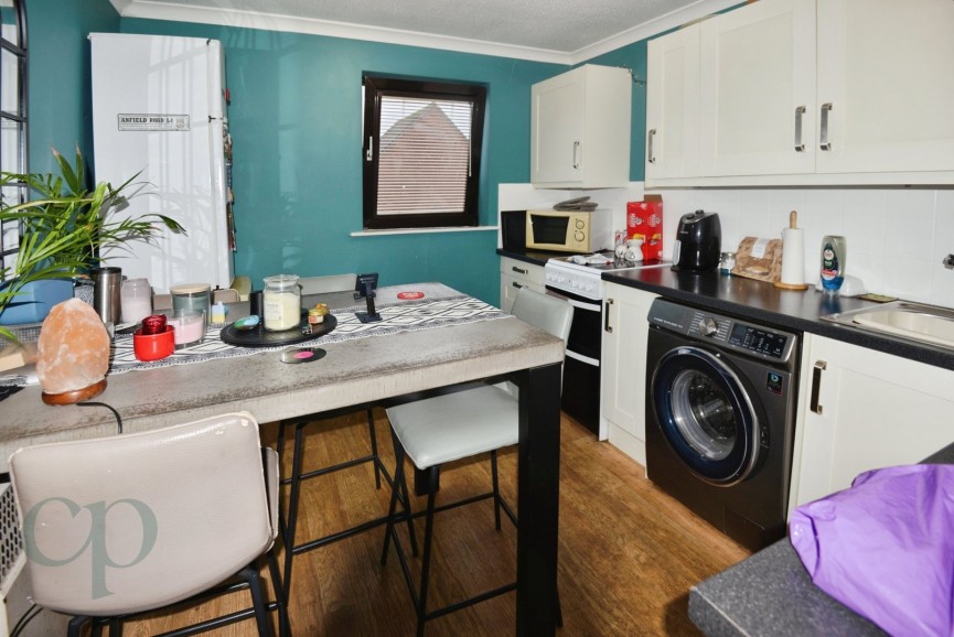 2 bedroom Property for Letting High Street, Shefford, Bedfordshire