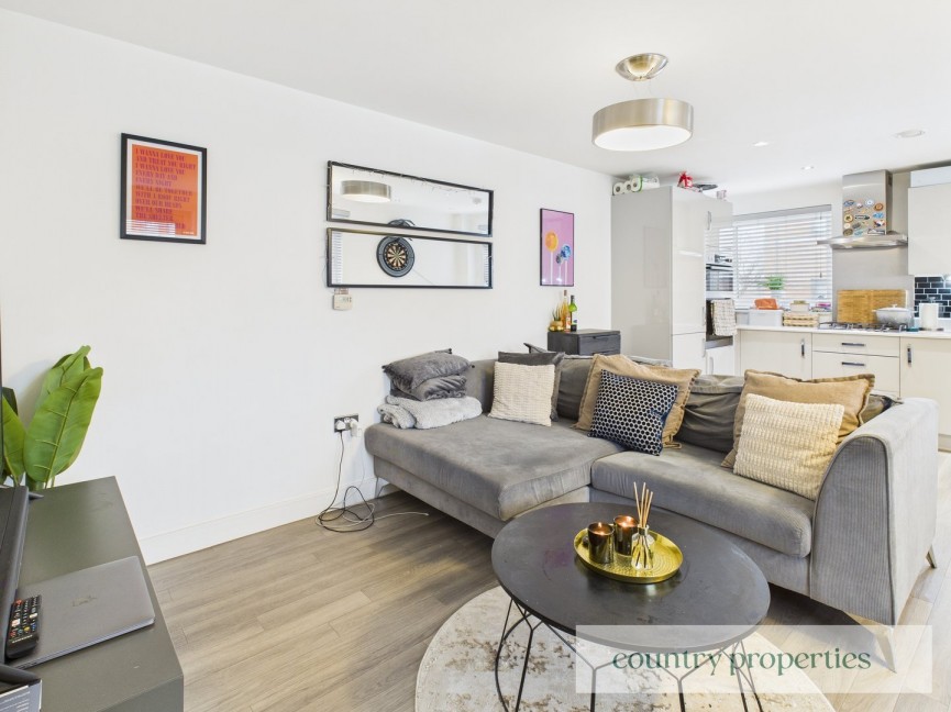 2 bedroom Flat for Sale Bridge Road East, Welwyn Garden City, Hertfordshire