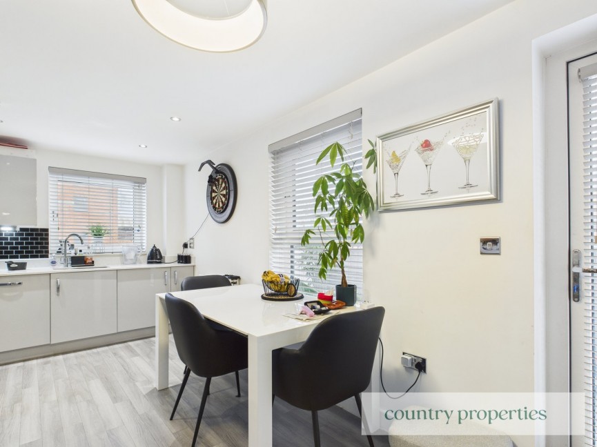 2 bedroom Flat for Sale Bridge Road East, Welwyn Garden City, Hertfordshire