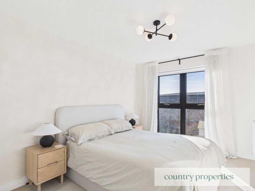 2 bedroom Flat for Sale Bessemer Road, Welwyn Garden City, Hertfordshire