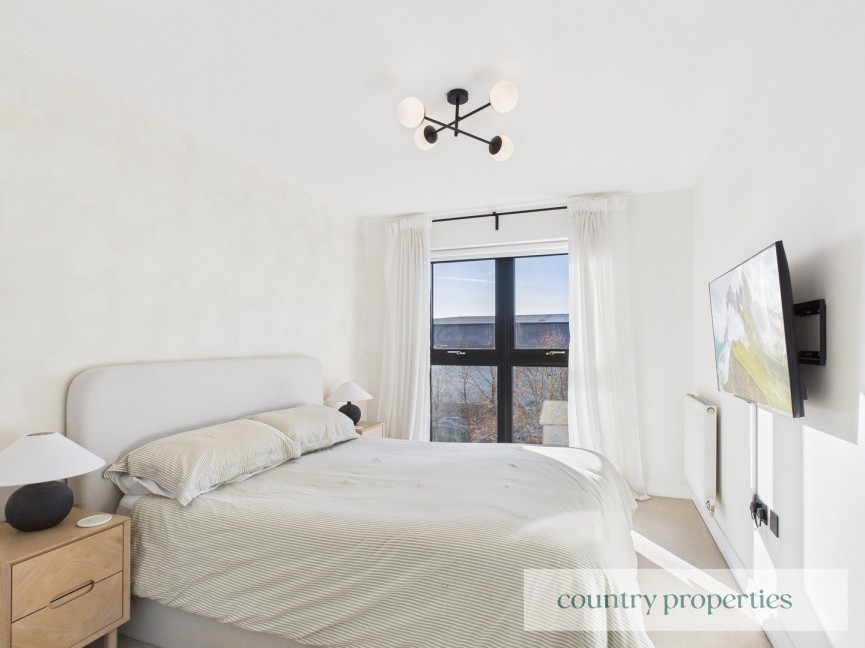 2 bedroom Flat for Sale Bessemer Road, Welwyn Garden City, Hertfordshire