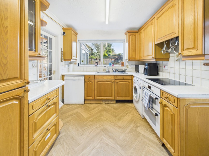 3 bedroom House for Sale Hillcrest, Baldock, Hertfordshire