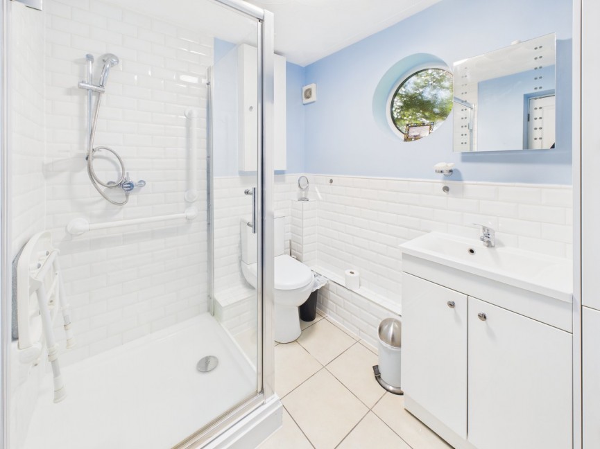 3 bedroom House for Sale Hillcrest, Baldock, Hertfordshire