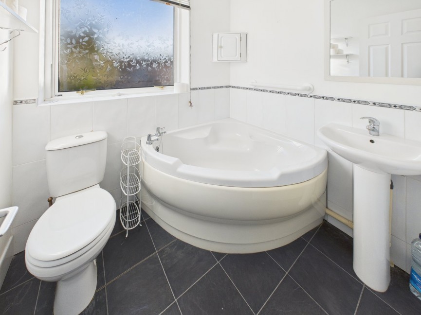 3 bedroom House for Sale Hillcrest, Baldock, Hertfordshire