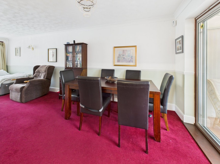 3 bedroom House for Sale Hillcrest, Baldock, Hertfordshire