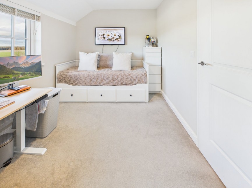 2 bedroom House for Sale Orpington Road, Royston, Hertfordshire